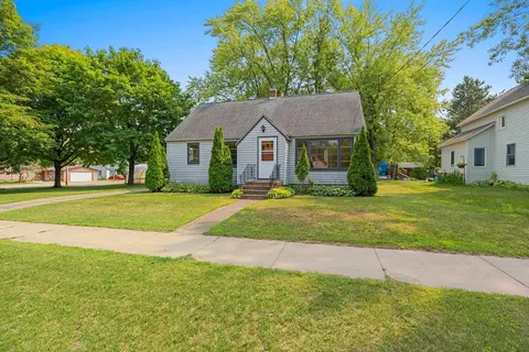 317 W River St, Wautoma, WI 54982