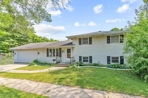 1815 E Fremont St, Appleton, WI 54915