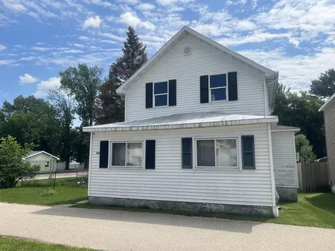 234 Pecor St, Oconto, WI 54153