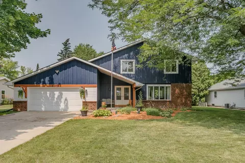 1010 Westfield Ln, Neenah, WI 54956