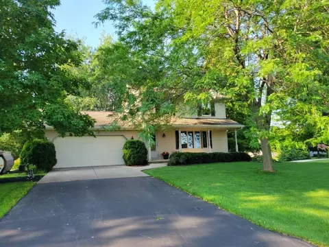3744 Heron Ln, Green Bay, WI 54311