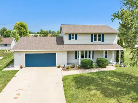 2032 Meadow Links Dr, New Franken, WI 54229