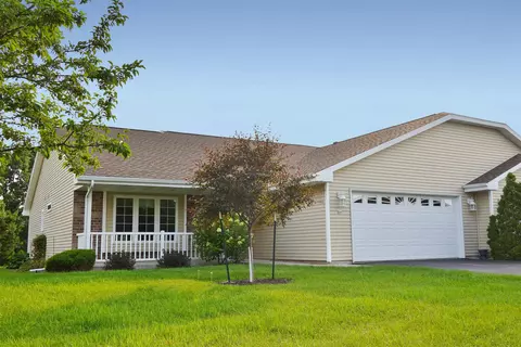 24 Somerset Ln, Fond Du Lac, WI 54935