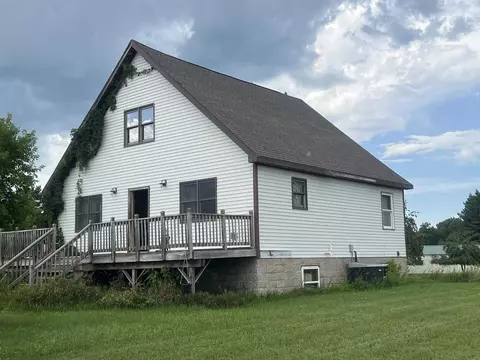 8631 Kosmal Ln, Lena, WI 54139