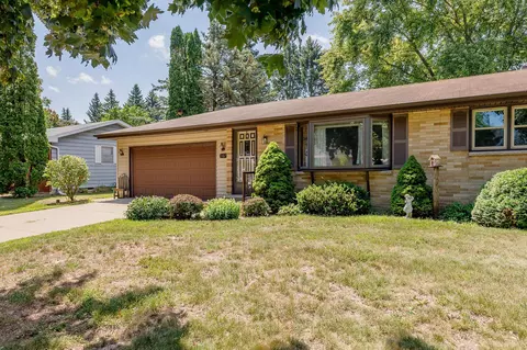 1167 Nova Ln, Green Bay, WI 54304