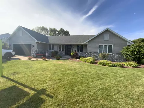 w2417 Holly Lane, Appleton, WI 54915 photo 2