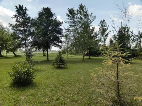 210 Trout Creek Dr #8, Oneida, WI 54155