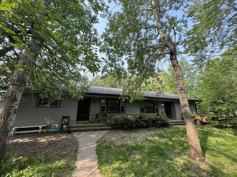1243 Grove St, Menasha, WI 54952