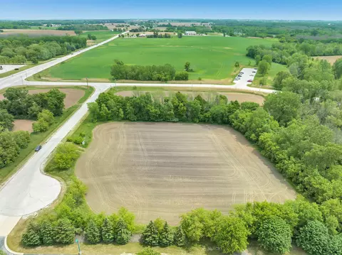 Equestrian Court, Green Bay, WI 54311