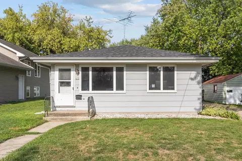 433 Dove St, Oshkosh, WI 54902