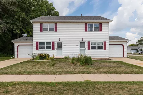 2020 W Packer Ave, Oshkosh, WI 54901