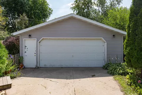 1219 E Layton Ave, Appleton, WI 54915 photo 5