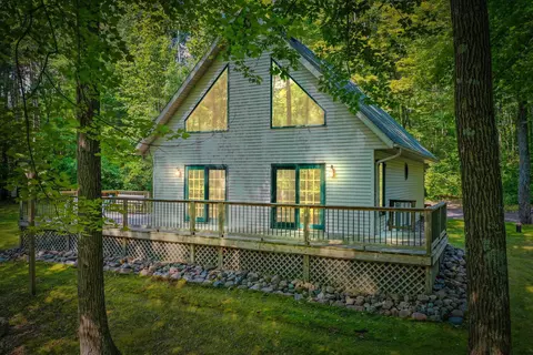 11204 Redwood Ln, Suring, WI 54174