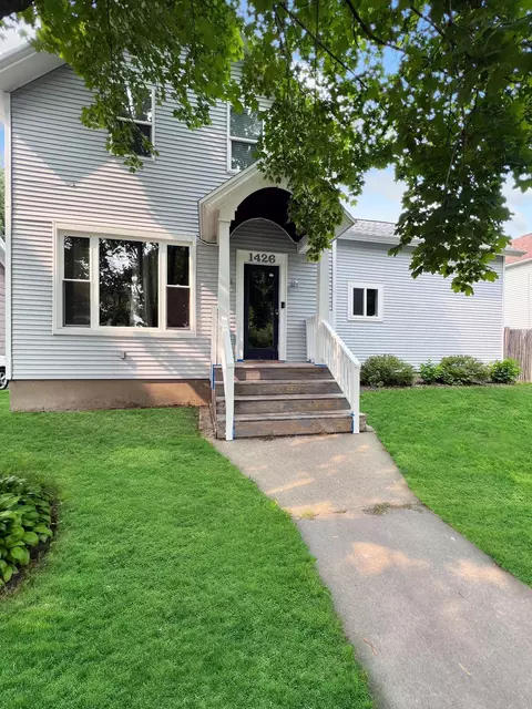 1426 Grant St, Marinette, WI 54143