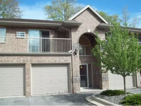 3652 Veterans Ave #9, Suamico, WI 54173