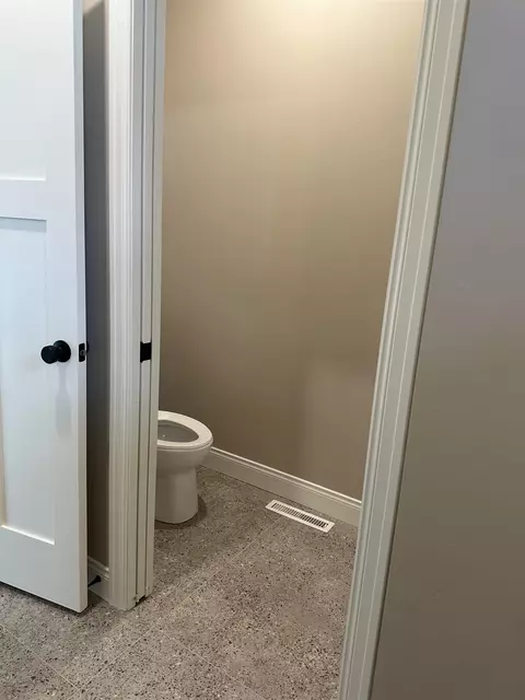 Bath - W6611 Ethan Drive, Appleton, WI 54915 photo 3 of 5