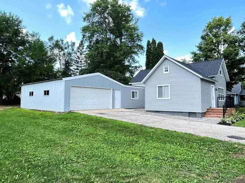 319 S Oakland Ave, Oconto Falls, WI 54154