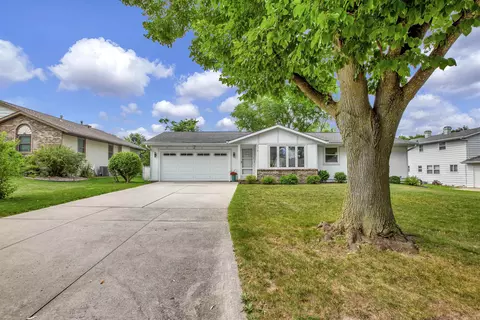 2510 Heather Rd, Green Bay, WI 54311