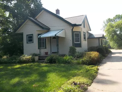 154 7th St, Clintonville, WI 54929