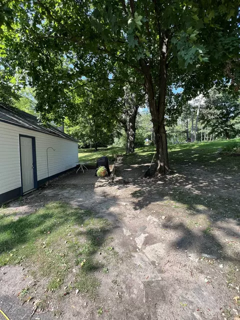 525 E State St, Iola, WI 54945 photo 26
