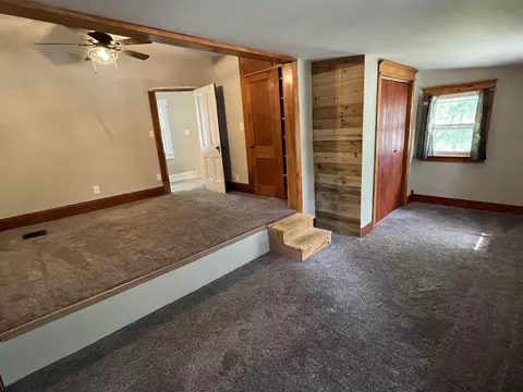 525 E State St, Iola, WI 54945 photo 19