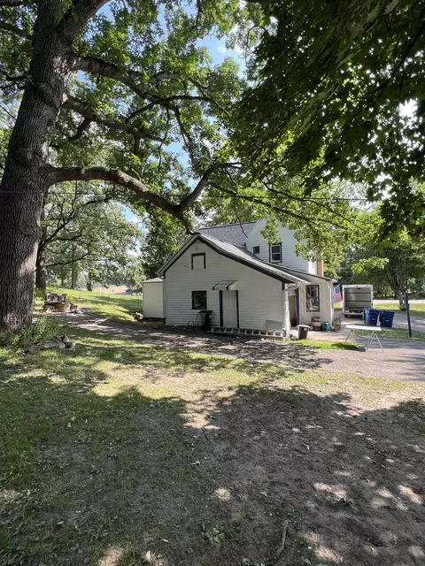 525 E State St, Iola, WI 54945 photo 27