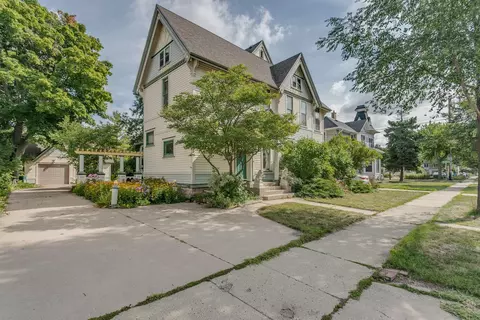 222 E North St, Appleton, WI 54911 photo 2
