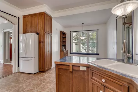222 E North St, Appleton, WI 54911 photo 9