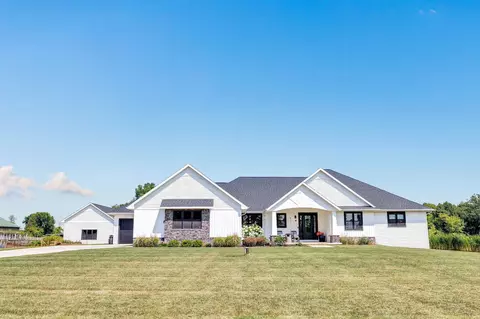 412 Orlando Dr, De Pere, WI 54115