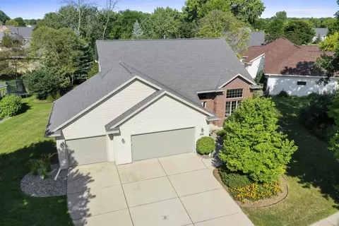 709 E River Dr, De Pere, WI 54115