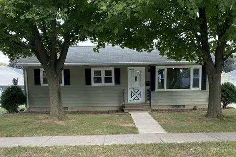 325 S Karlyn St, Kimberly, WI 54136