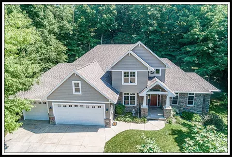 n1466 Forest Glen Drive, Greenville, WI 54942