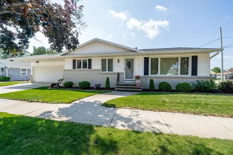 1825 30th St, Two Rivers, WI 54241