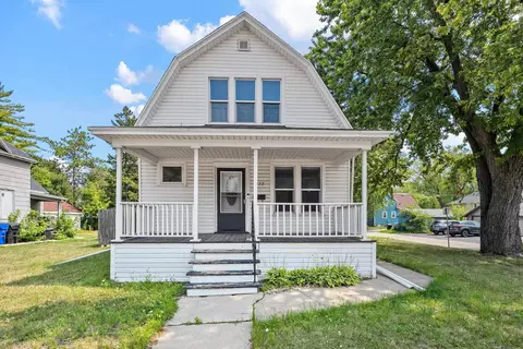 922 N Richmond St, Appleton, WI 54911 photo 2