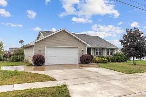 406 Emons Rd, Appleton, WI 54915 photo 2
