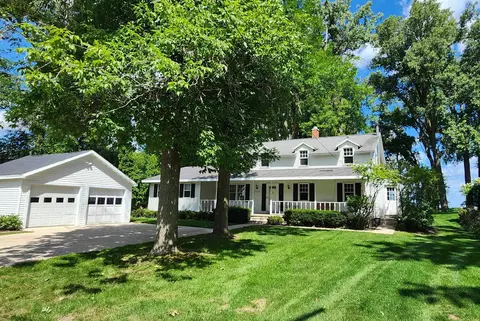 2135 Lakeside Pl, Green Bay, WI 54302