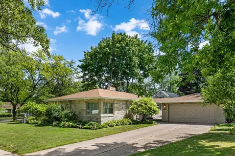 347 W Seymour St, Appleton, WI 54915