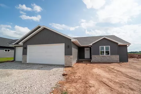 2021 Antelope Trl, Kaukauna, WI 54130