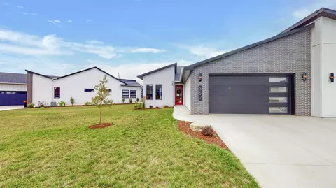 352 Aldon Cir, Ashwaubenon, WI 54304