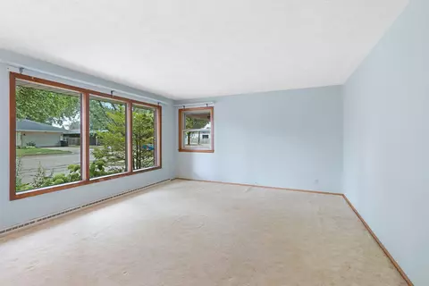 1419 N Douglas St, Appleton, WI 54914 photo 3