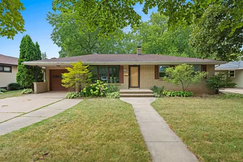 1419 N Douglas St, Appleton, WI 54914