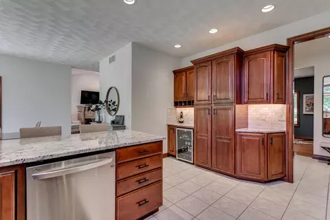3024 E Greenleaf Dr, Appleton, WI 54915 photo 5