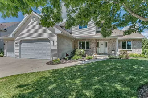 3024 E Greenleaf Dr, Appleton, WI 54915