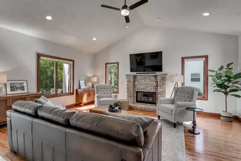 3024 E Greenleaf Dr, Appleton, WI 54915 photo 11