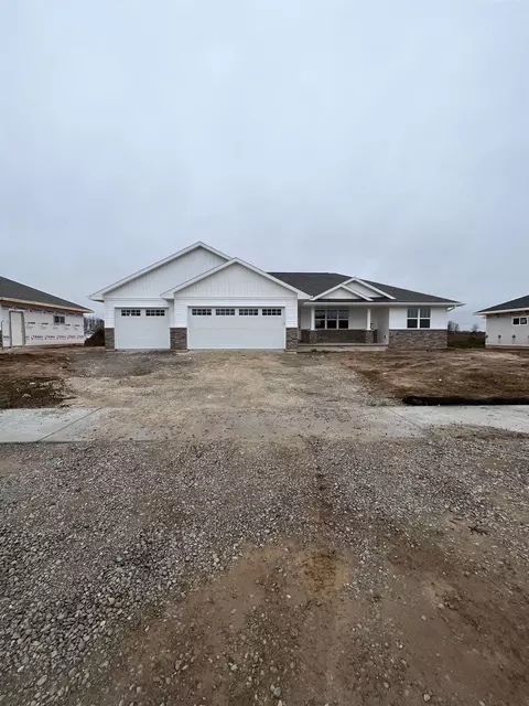 4571 Paul Ln, Green Bay, WI 54313