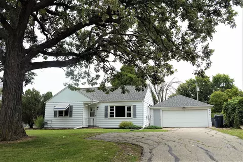 1075 S Main St, Fond Du Lac, WI 54935