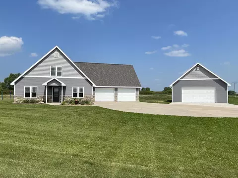 W2088 Cty Ee, Seymour, WI 54165