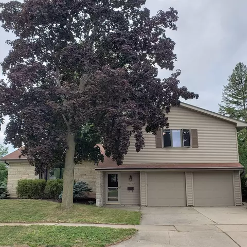 2709 Elmwood Ct, Appleton, WI 54911