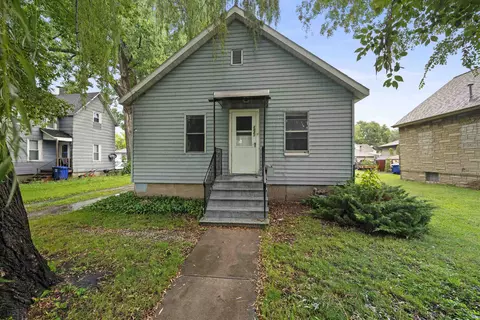 1021 Klaus St, Green Bay, WI 54302