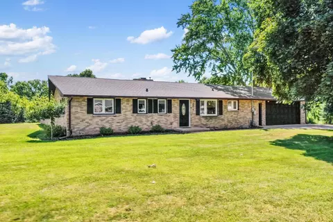 2418 Bluestone Pl, Green Bay, WI 54311